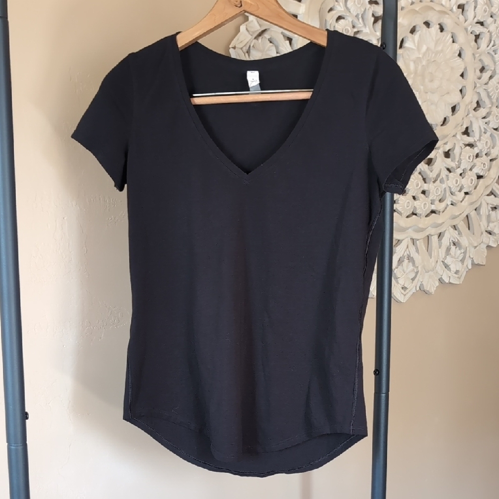 Lululemon Black V-Neck Top